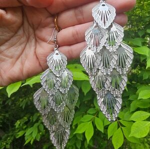 Silver plated leaf Dangle earring long light weight